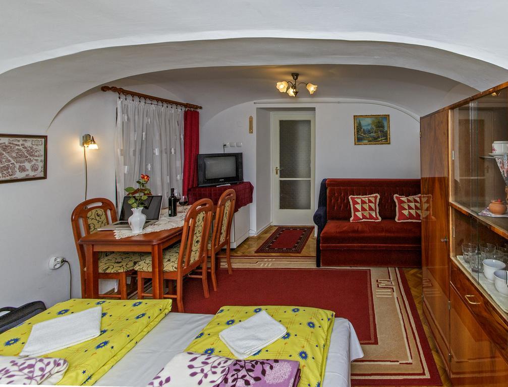 Barokk Vendeghaz Hotel Eger Værelse billede
